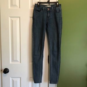 Levi’s skinny jeans